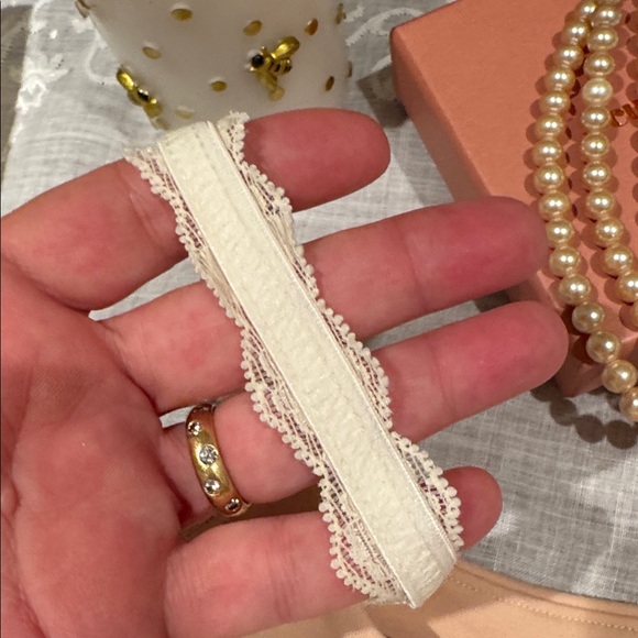 TOP SECRET LUXURY INTIMATE BRALETTE IN NUDE WITH LACE STRAPS IN CREAM SIZE SMALL - Picture 6 of 8